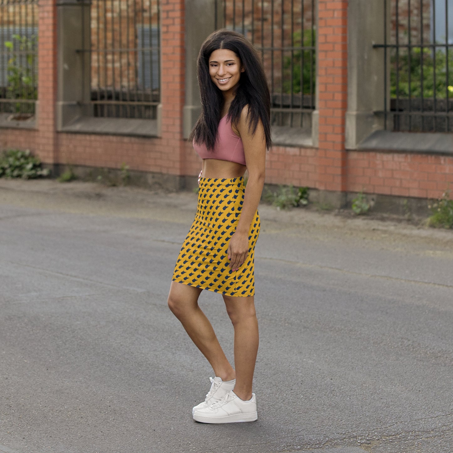 WV Print Gold, Stylish Women's Pencil Skirt, Trendy Office Wear, Casual Evening Outfit, Ideal for Parties and Celebrations, Fashionable Gifting Option